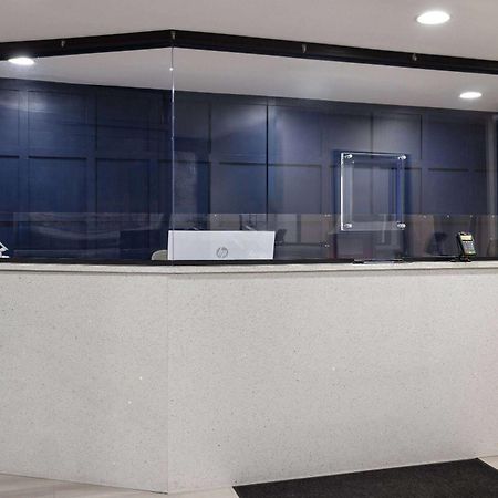 Travelodge By Wyndham Manhasset Exterior foto