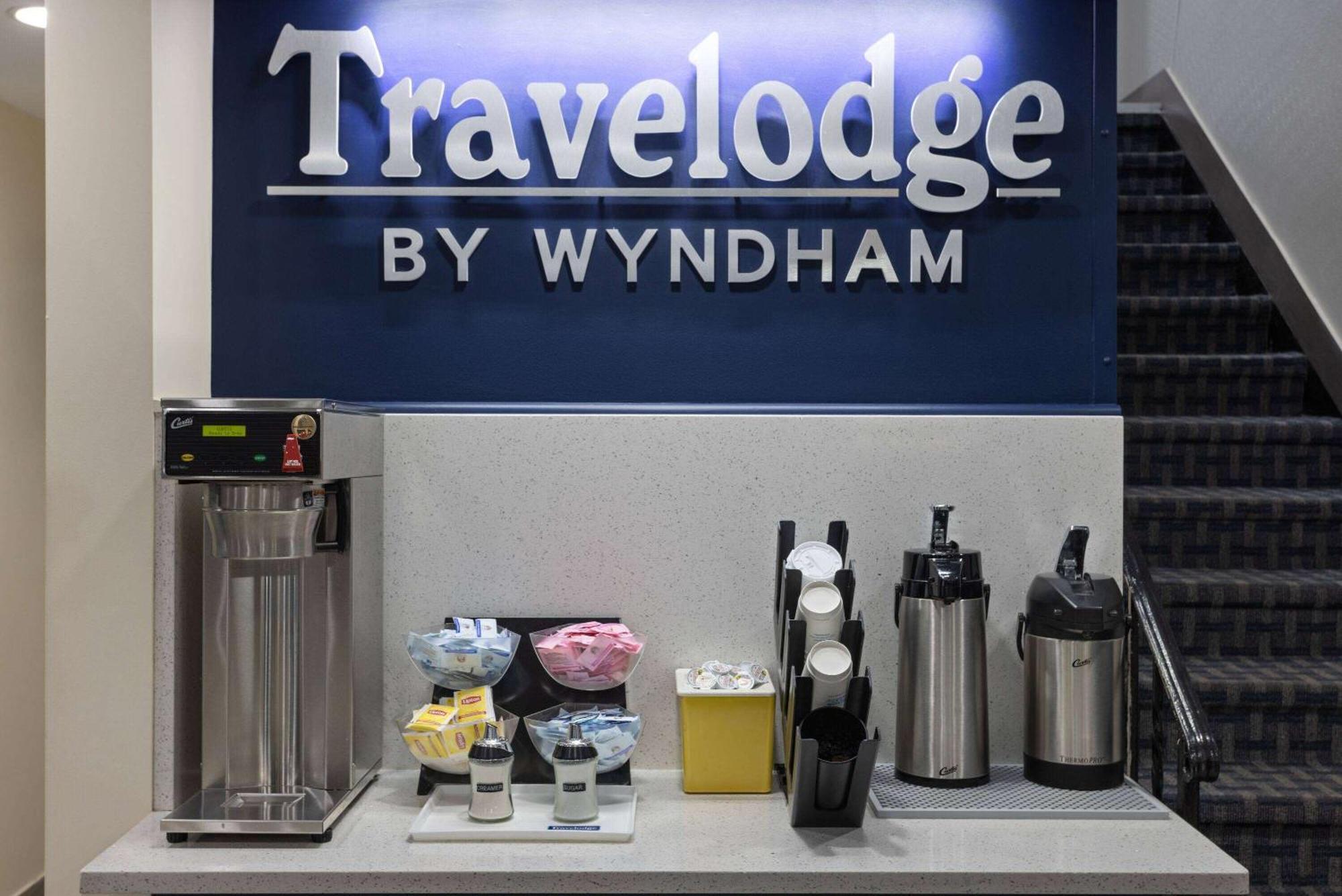 Travelodge By Wyndham Manhasset Exterior foto